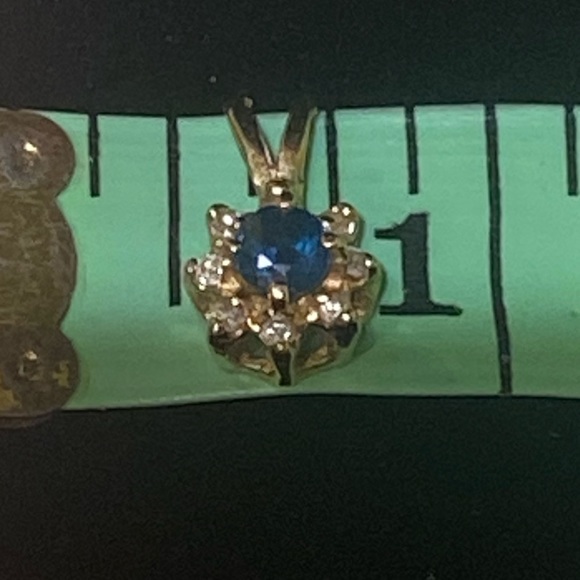 Beautiful Blue sapphire 14k Yellow Gold Pendant! - Picture 6 of 6